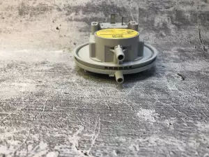 Прессостат 50/40 Pa Kentatsu 792.7021940011 для котлов Прессостат 50/40 Pa Kentatsu 792.7021940011 для котлов