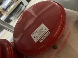  Расширительный бак 8л 1/2*23-F3/8, аналог 87161055450А