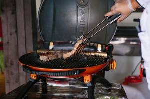  Газовый гриль O-GRILL 500MT bicolor black-red + адаптер А
