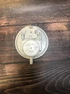  Дифференциальное реле 12, 24 kW (195/180 Ра) VIESSMANN